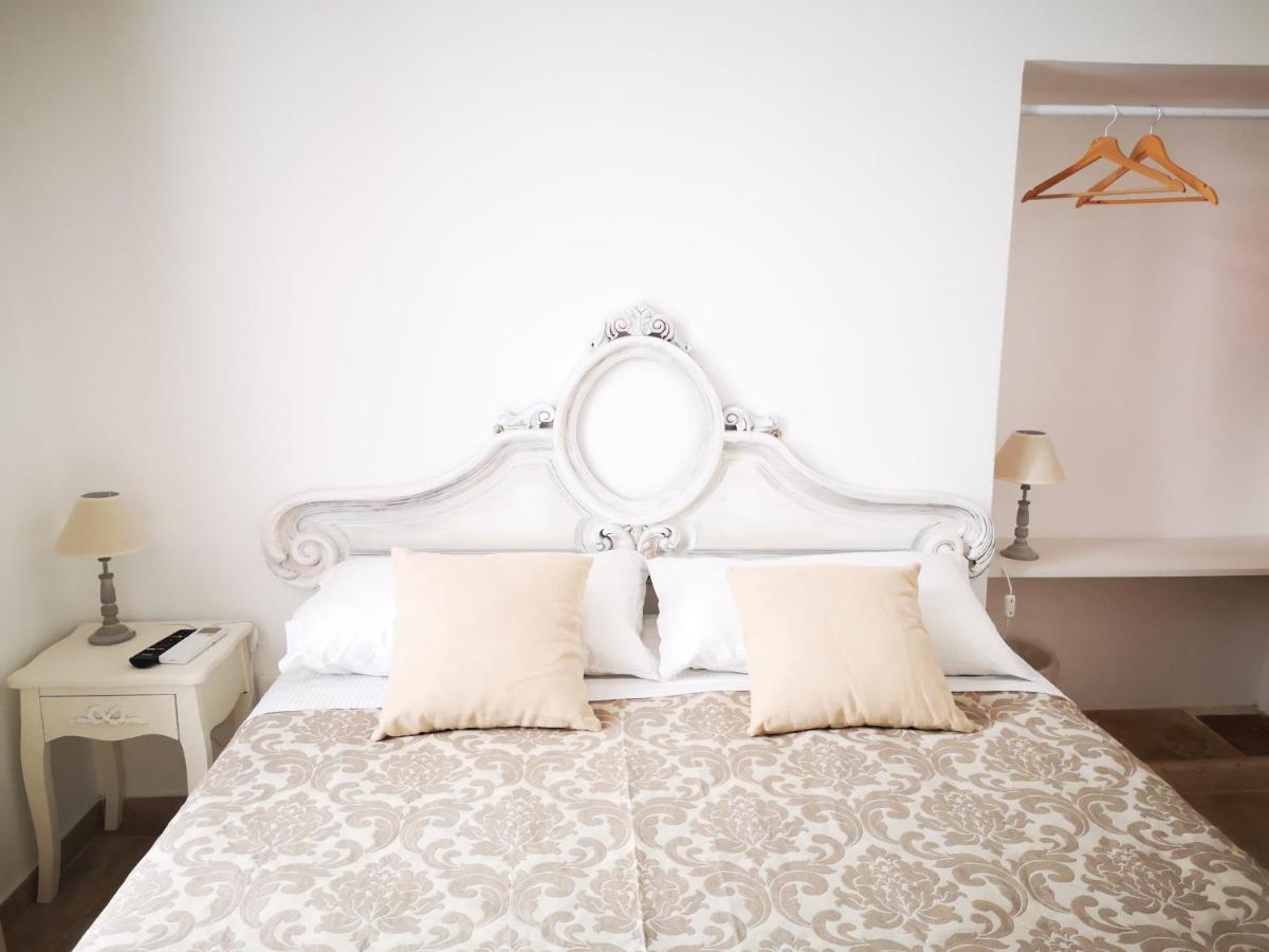 Corte Pietrantica - Charming Rooms & Suites 지오비나조 외부 사진